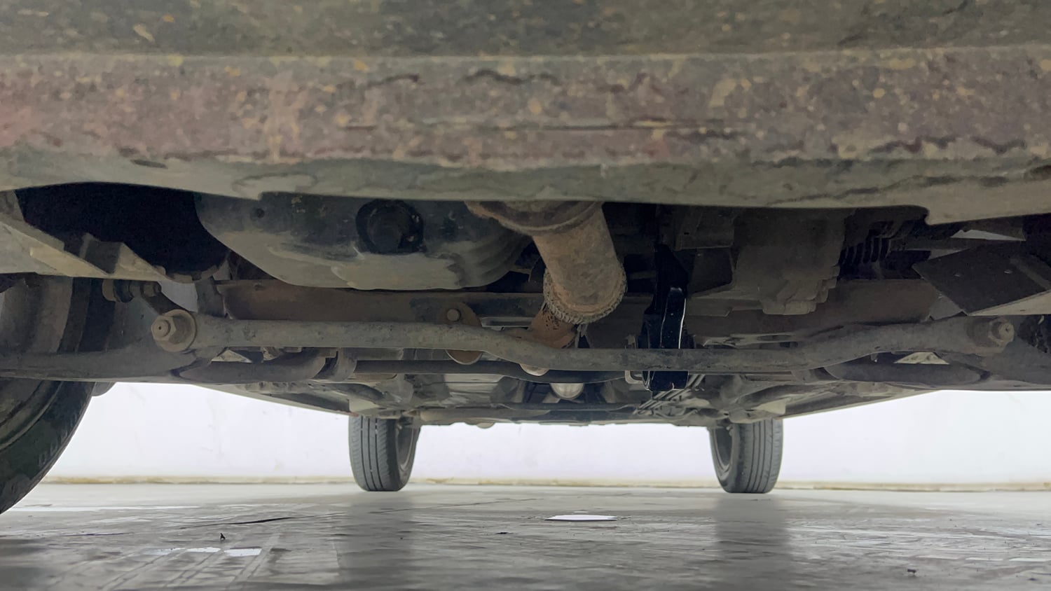 Used 2020 Tata Tiago XZ Plus Dual Tone Petrol Manual extra FRONT LEFT UNDERBODY VIEW