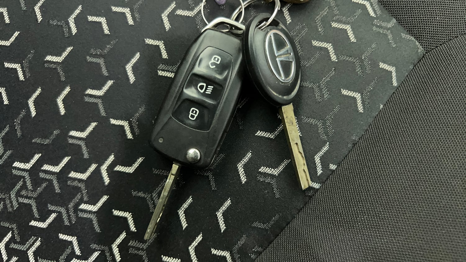 Used 2020 Tata Tiago XZ Plus Petrol Manual extra CAR KEY VIEW