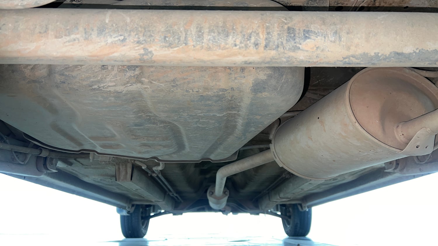 Used 2018 Maruti Suzuki Wagon R 1.0 VXI AMT (O) Petrol Automatic extra REAR UNDERBODY VIEW (TAKEN FROM REAR)