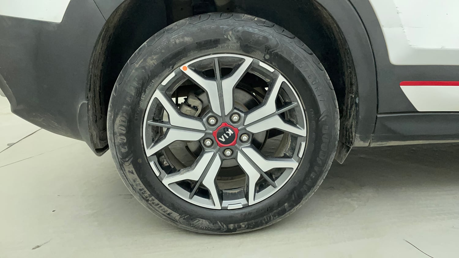 Used 2019 Kia Seltos GTX Plus 1.4 Petrol Manual tyres RIGHT REAR TYRE RIM VIEW