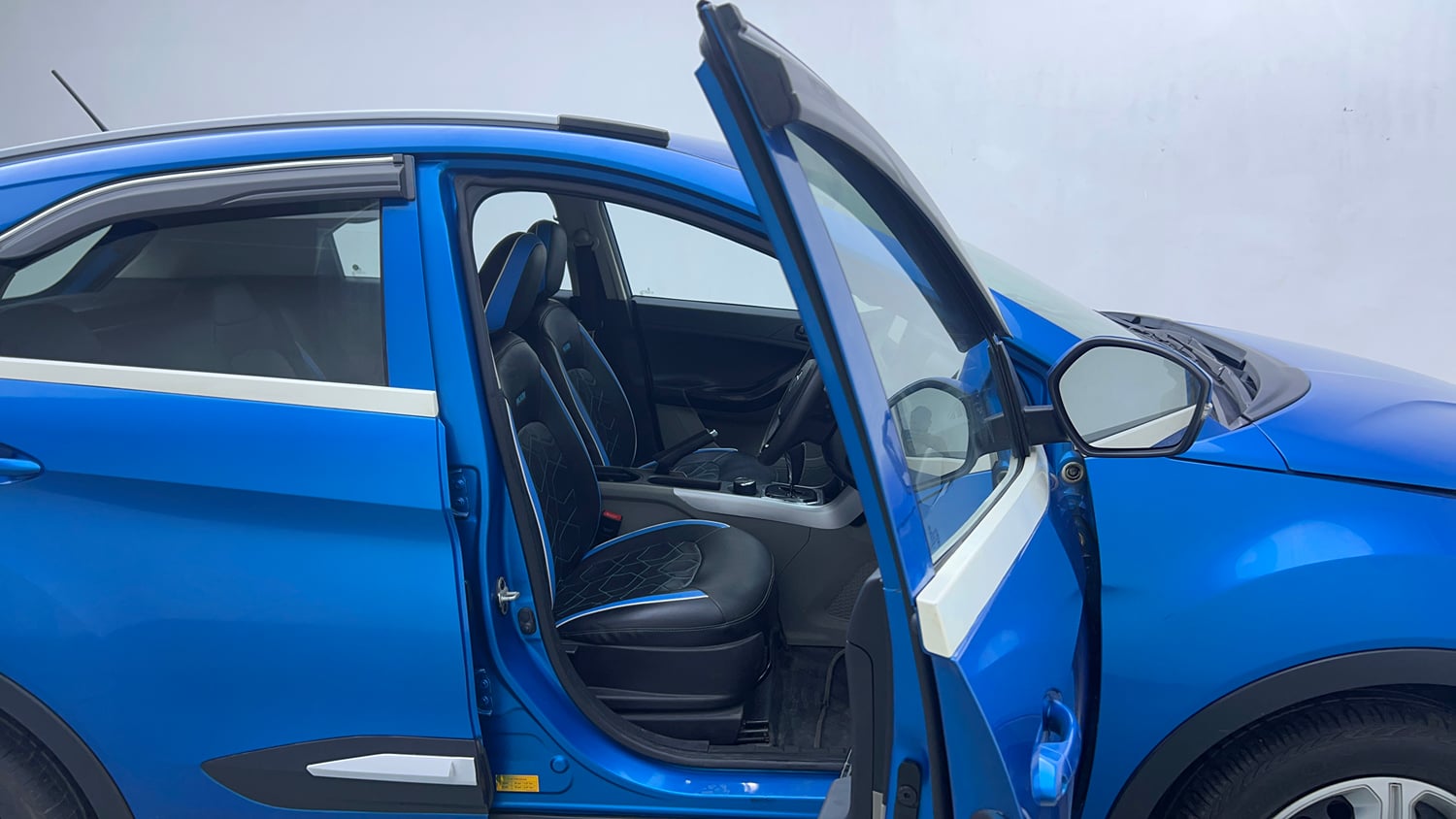 Used 2019 Tata Nexon XMA Petrol Petrol Automatic interior RIGHT SIDE FRONT DOOR CABIN VIEW