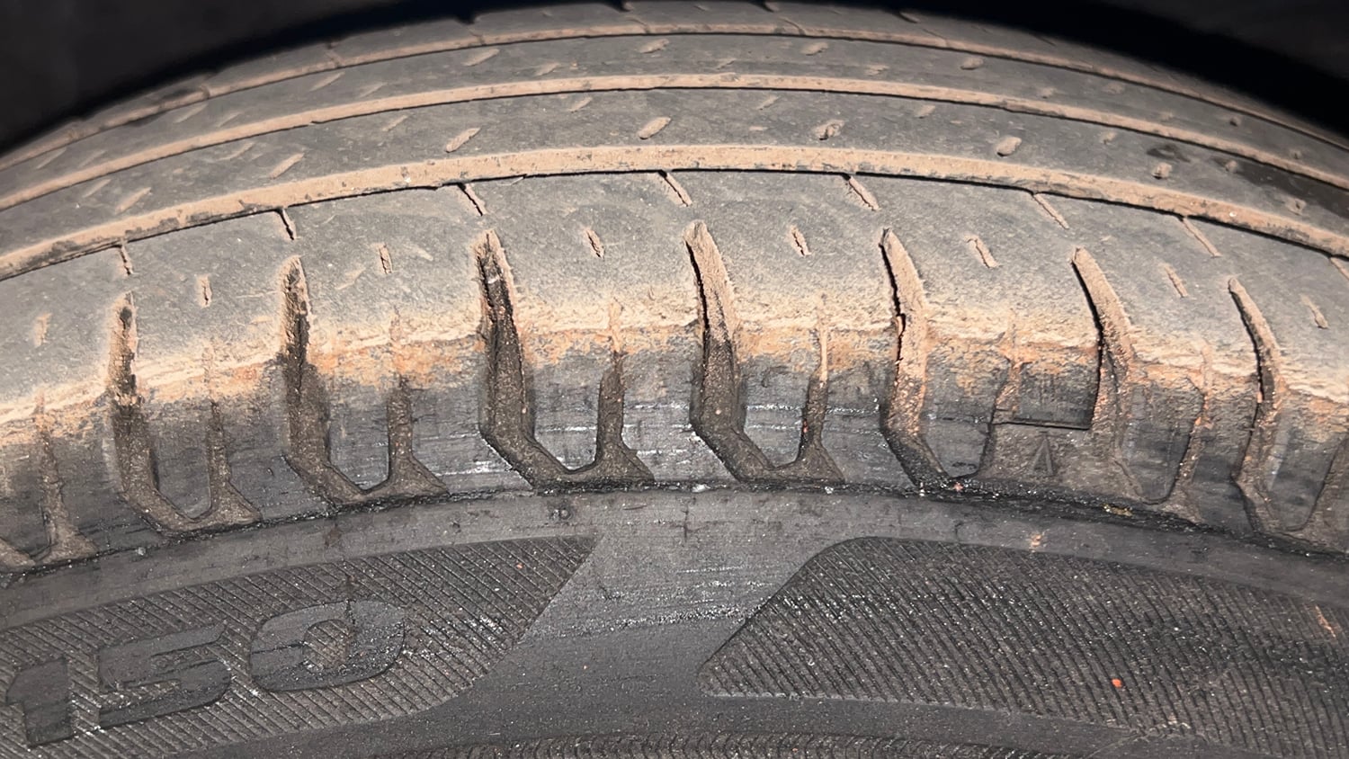 Used 2018 Maruti Suzuki Dzire VXi Petrol Manual tyres RIGHT FRONT TYRE TREAD VIEW
