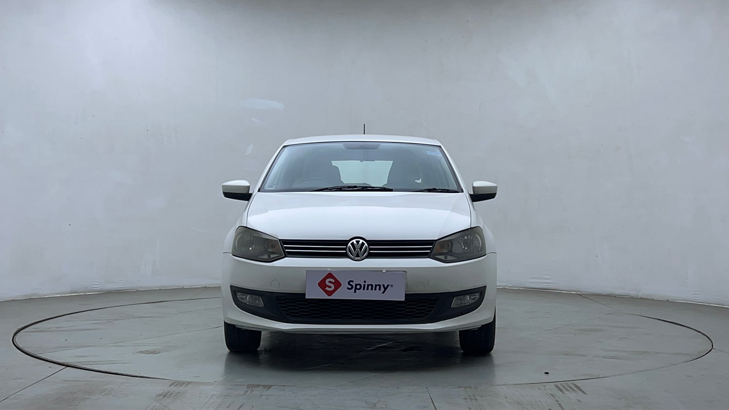 Used 2013 Volkswagen Polo Highline1.2L (P) Petrol Manual exterior FRONT VIEW