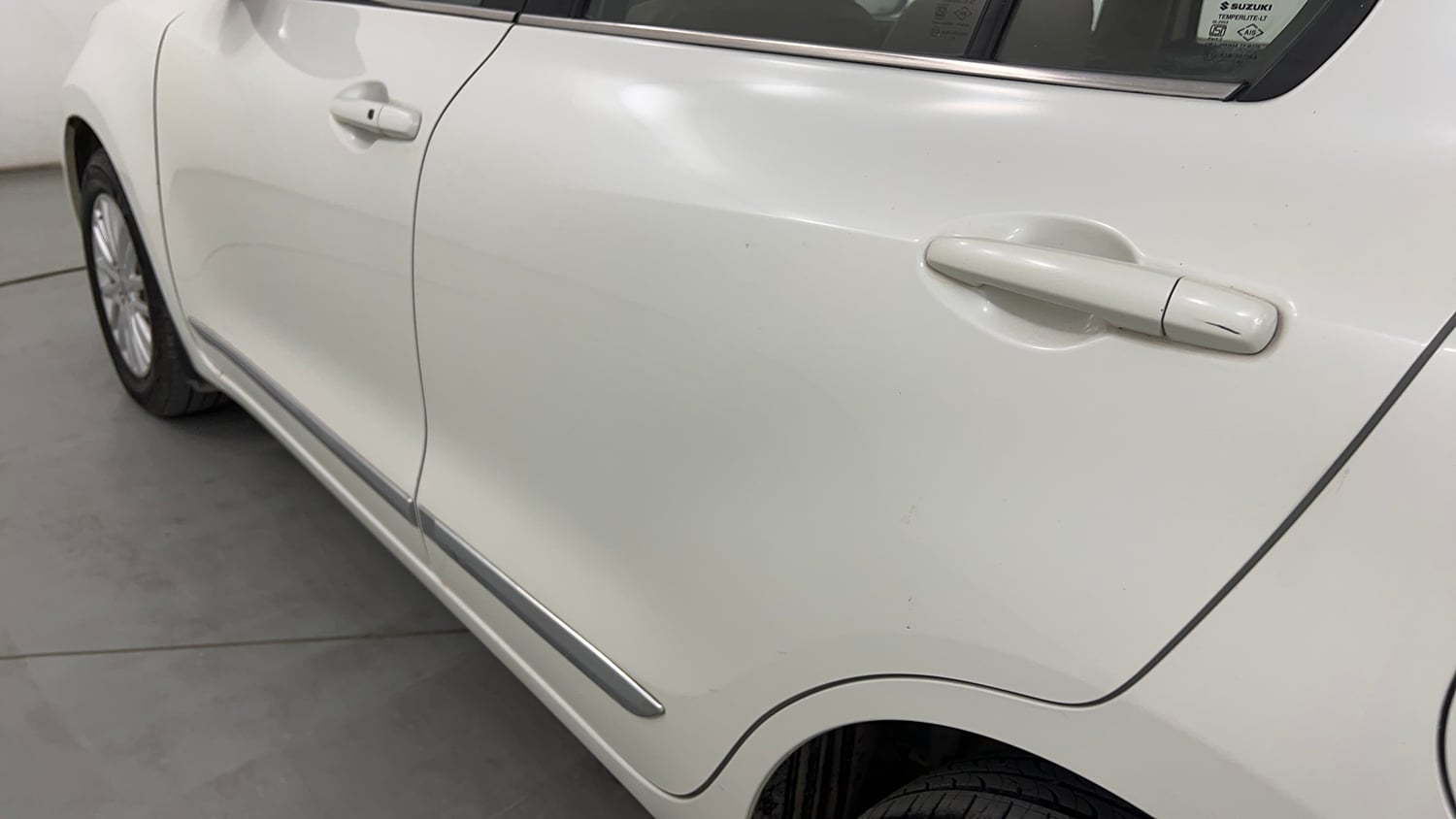Used 2020 Maruti Suzuki Dzire ZXi AMT Petrol Automatic dents MINOR SCRATCH