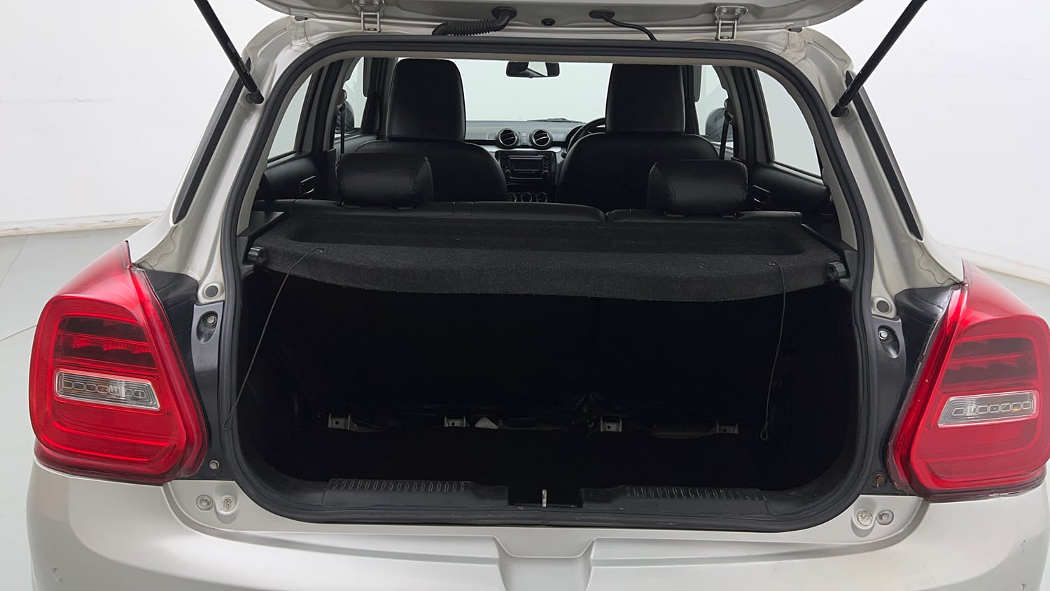Used 2018 Maruti Suzuki Swift ZXi AMT Petrol Automatic interior DICKY INSIDE VIEW