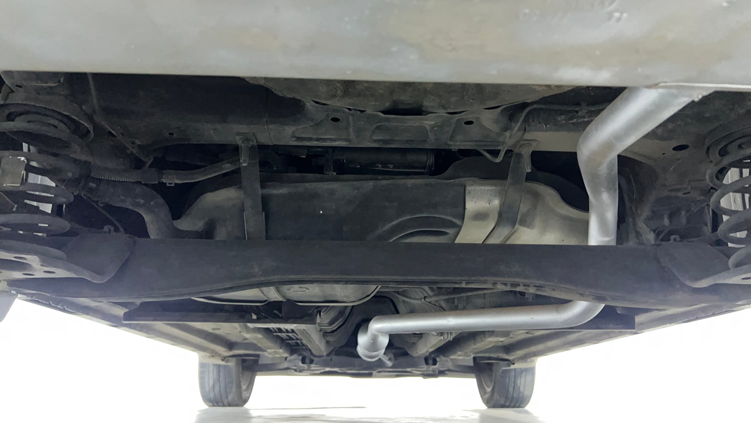 Used 2022 Kia Seltos HTX 1.5 Petrol Manual extra REAR UNDERBODY VIEW (TAKEN FROM REAR)