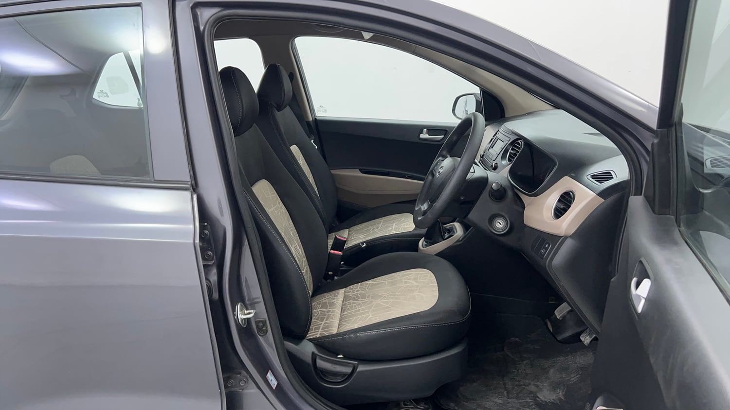 Used 2016 Hyundai Grand i10 Sportz 1.2 Kappa VTVT Petrol Manual interior RIGHT SIDE FRONT DOOR CABIN VIEW