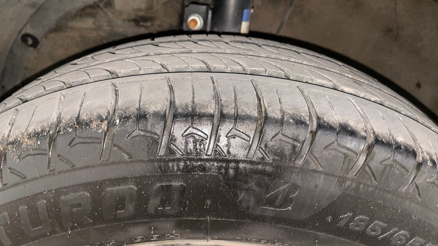 Used 2019 Maruti Suzuki XL6 Alpha AT Petrol Petrol Automatic tyres LEFT FRONT TYRE TREAD VIEW
