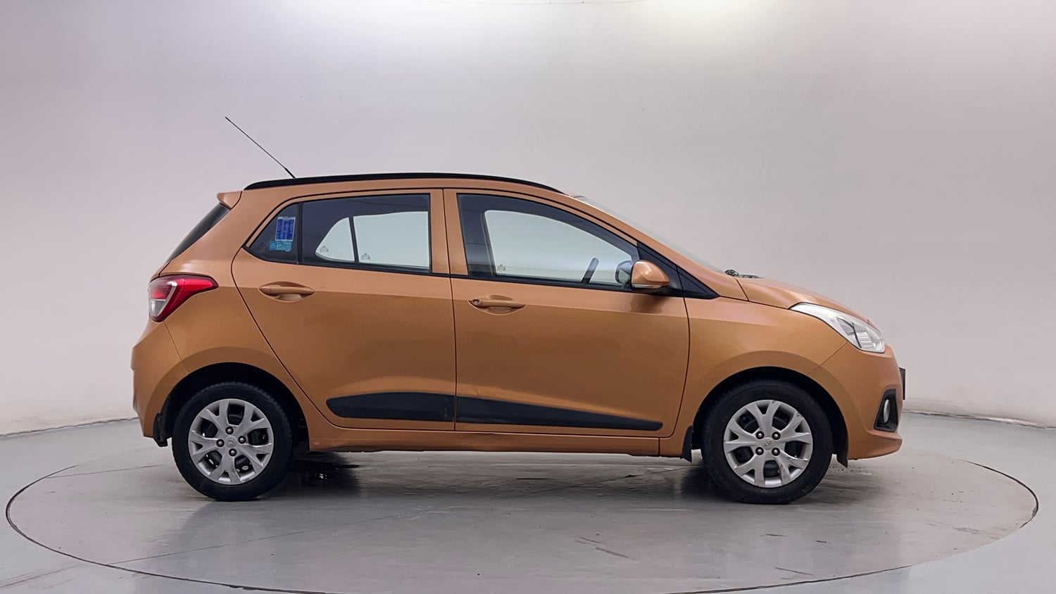 Used 2016 Hyundai Grand i10 Sportz 1.2 Kappa VTVT Petrol Manual exterior RIGHT SIDE VIEW