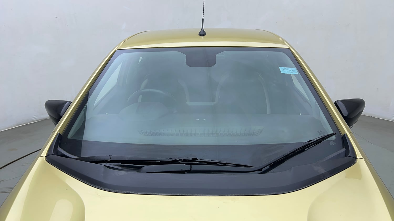 Used 2020 Tata Altroz XZ Petrol Petrol Manual exterior FRONT WINDSHIELD VIEW