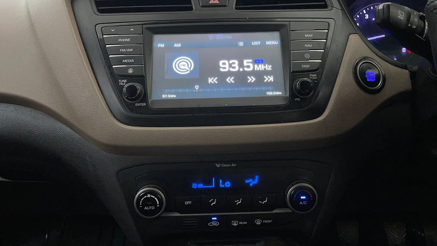Used 2017 Hyundai Elite i20 Asta 1.2 (O) Petrol Manual interior MUSIC SYSTEM & AC CONTROL VIEW