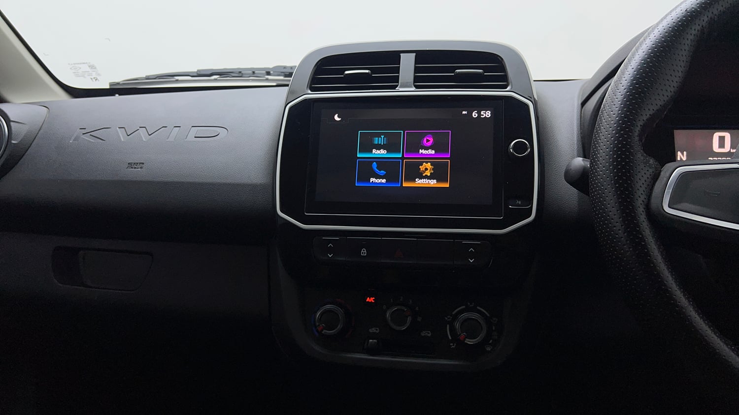 Used 2022 Renault Kwid CLIMBER AMT Petrol Automatic top_features Touch screen infotainment system