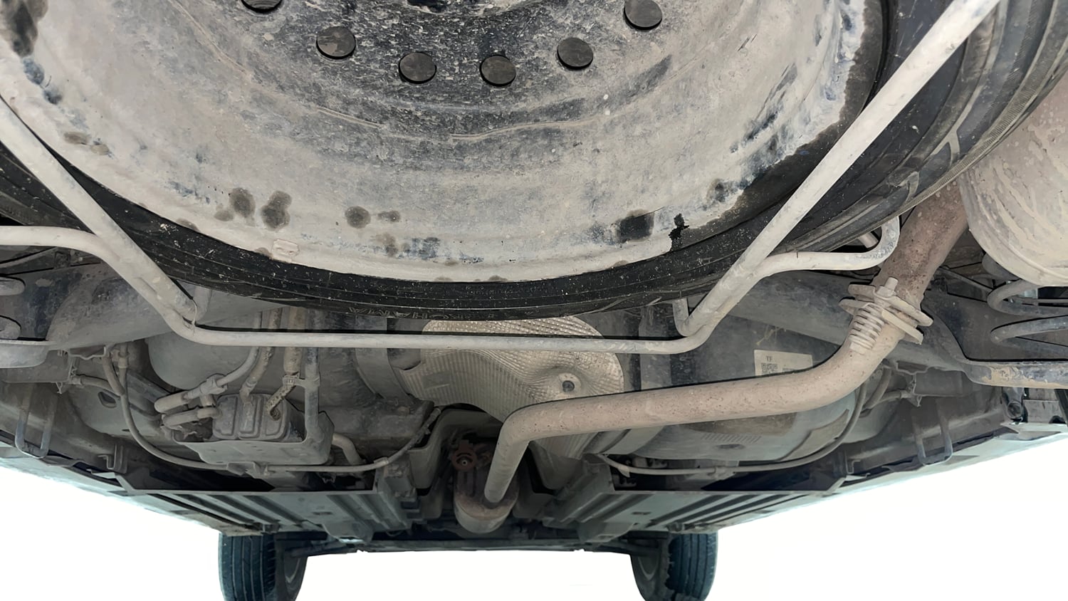 Used 2023 Maruti Suzuki Grand Vitara Zeta Plus Intelligent Hybrid eCVT Hybrid Automatic extra REAR UNDERBODY VIEW (TAKEN FROM REAR)