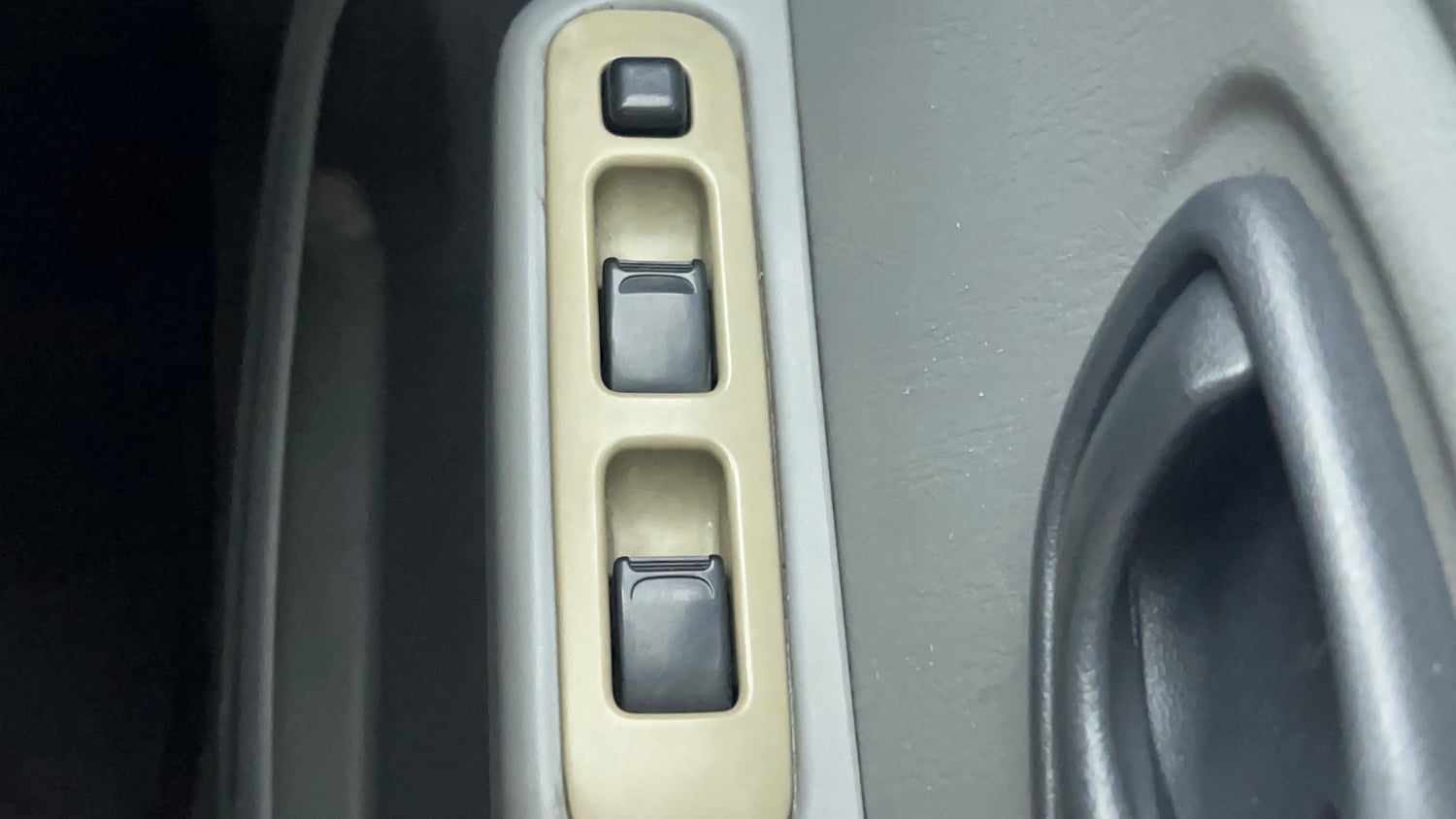Used 2013 Maruti Suzuki Alto K10 VXi Petrol Manual top_features Power windows