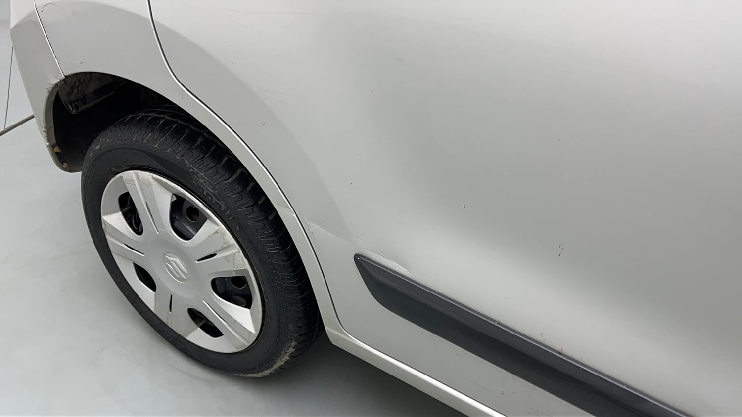 Used 2014 Maruti Suzuki Wagon R VXI Petrol Manual dents MINOR DENT