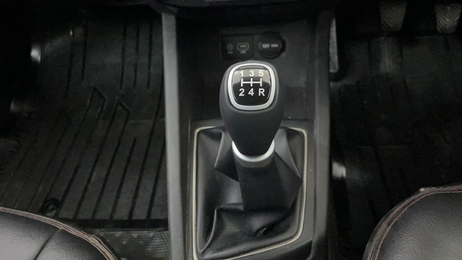 Used 2017 Hyundai Elite i20 Asta 1.2 (O) Petrol Manual interior GEAR  KNOB VIEW