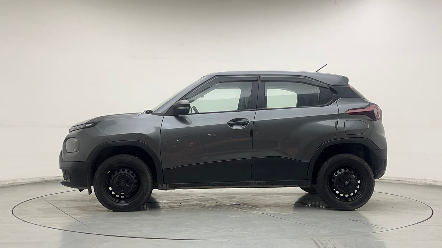 Used 2024 Tata Punch Pure MT Petrol Manual exterior LEFT SIDE VIEW
