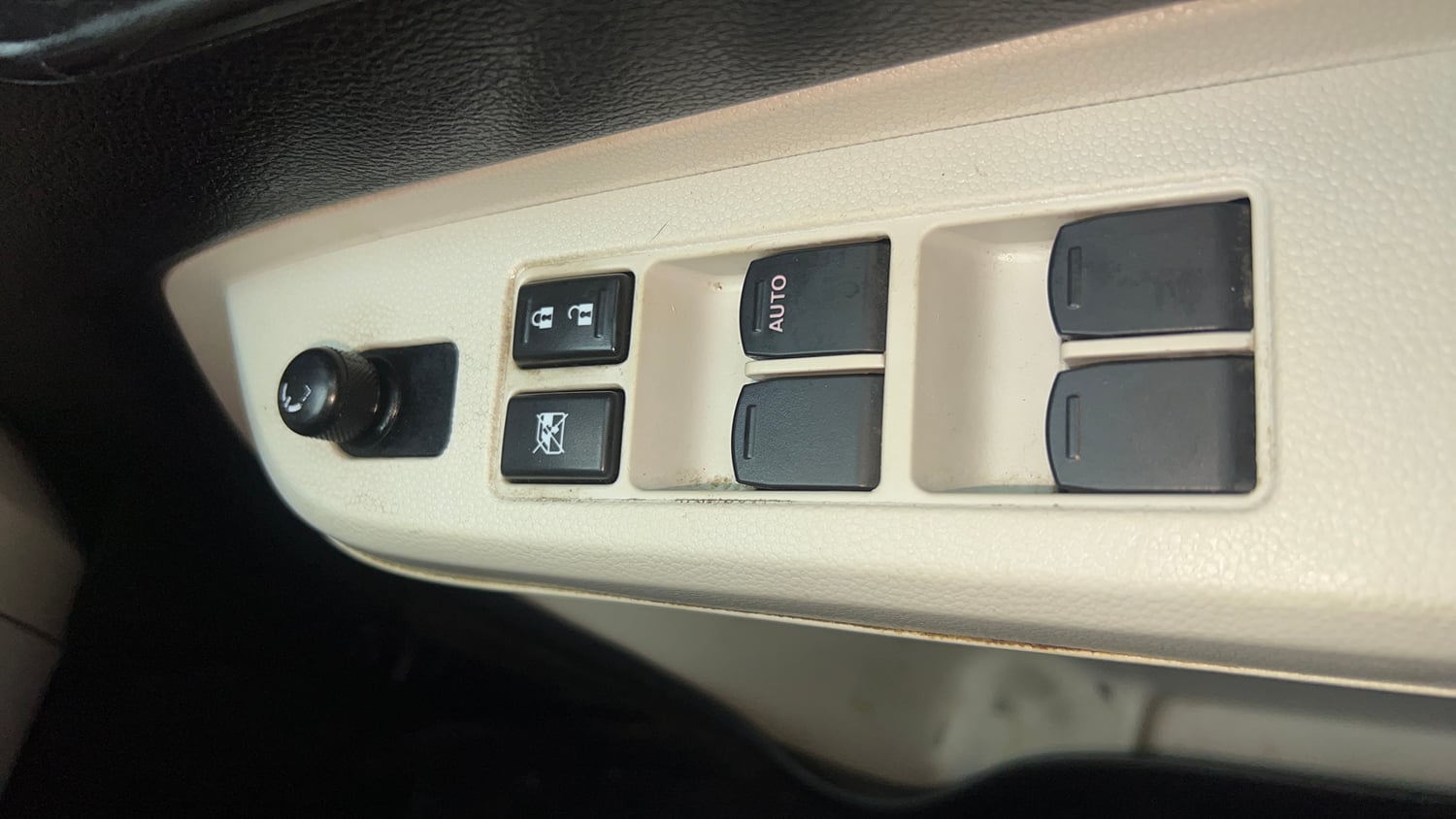 Used 2018 Maruti Suzuki Ignis Delta 1.2 AMT Petrol Automatic top_features Power windows