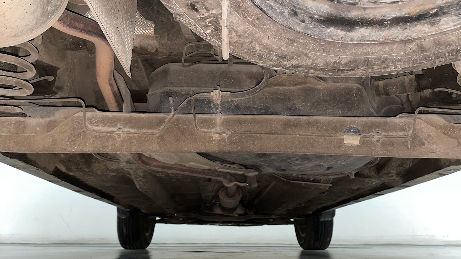Used 2021 Renault Duster RXZ 1.5 Petrol MT Petrol Manual extra REAR UNDERBODY VIEW (TAKEN FROM REAR)
