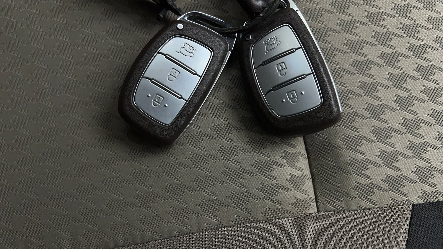 Used 2019 Hyundai Elite i20 Asta 1.2 (O) CVT Petrol Automatic extra CAR KEY VIEW