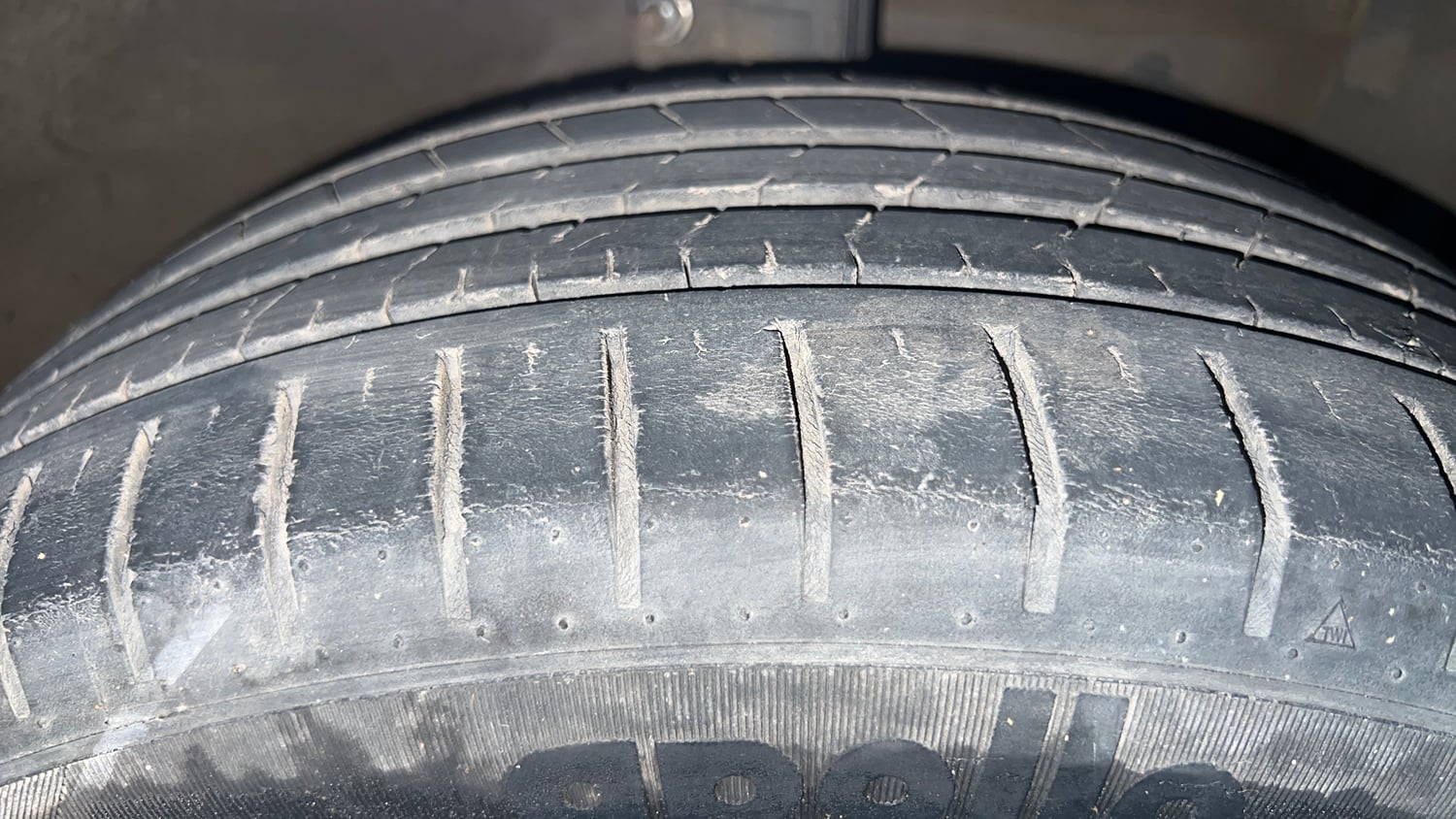 Used 2020 Maruti Suzuki Ciaz Alpha 1.5 AT Petrol Automatic tyres RIGHT FRONT TYRE TREAD VIEW