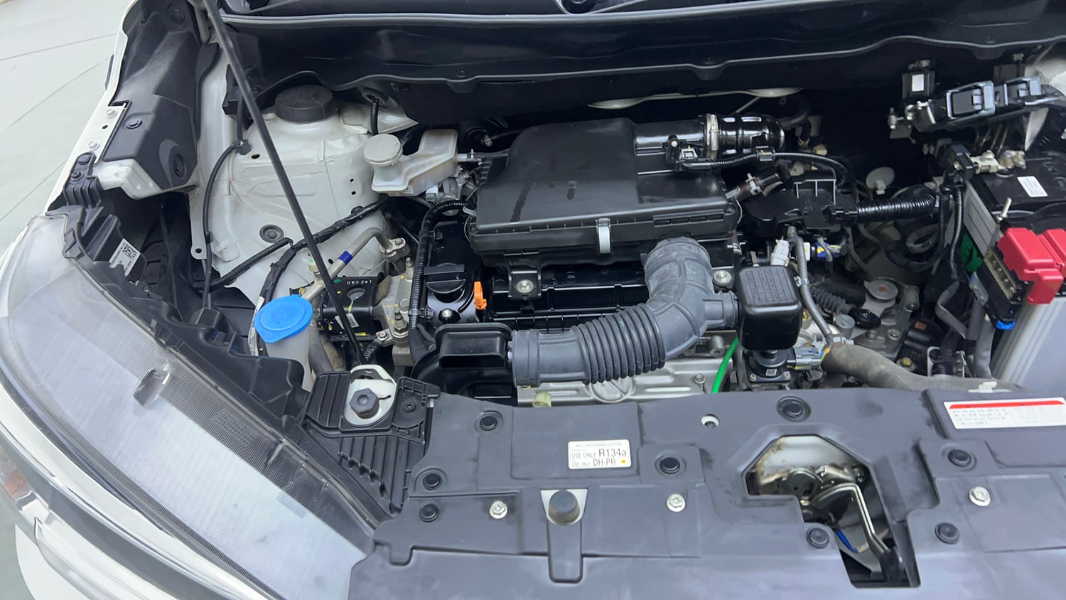 Used 2024 Maruti Suzuki XL6 Zeta MT Petrol Petrol Manual engine ENGINE RIGHT SIDE VIEW