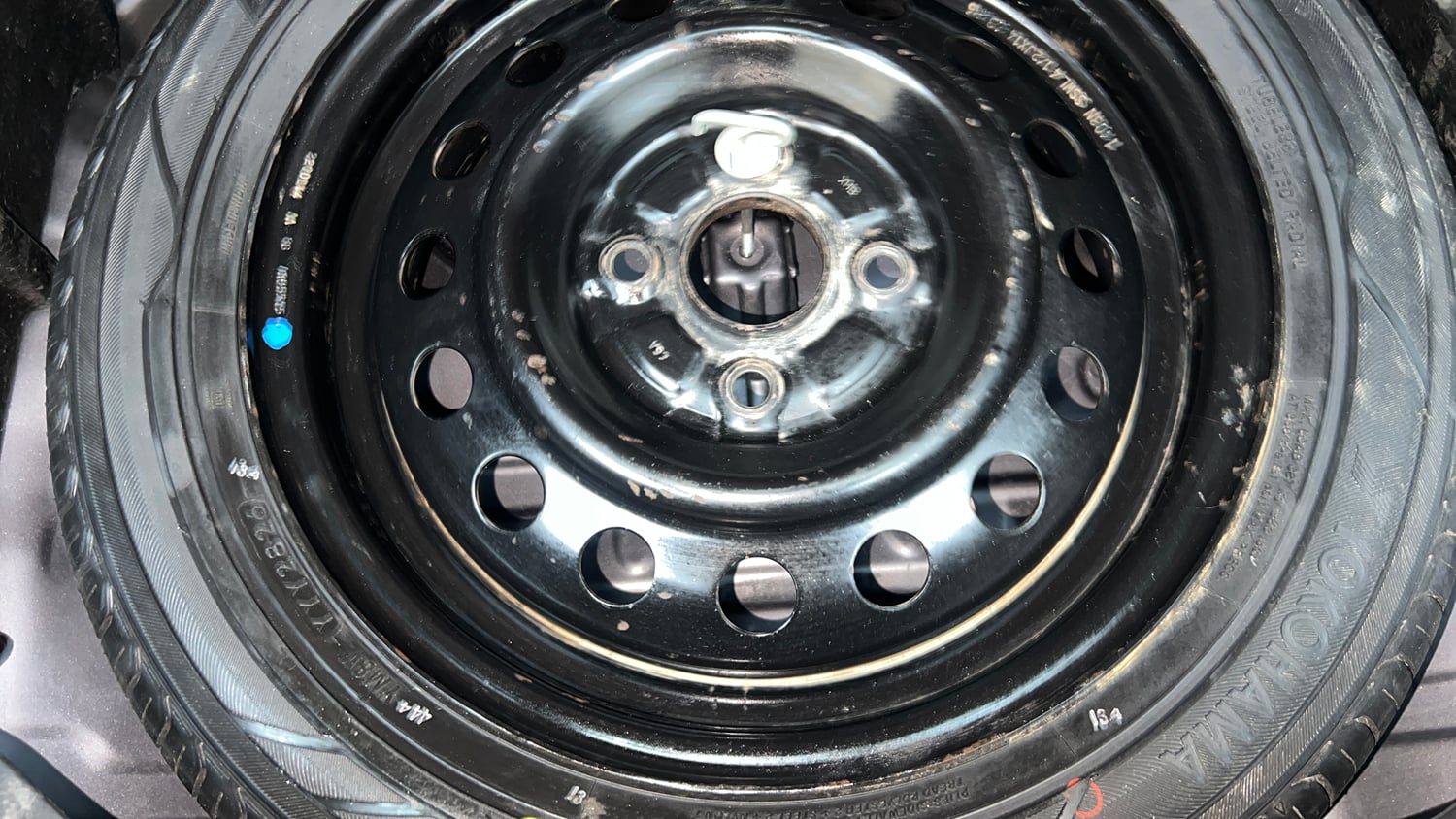 Used 2018 Maruti Suzuki Wagon R 1.0 VXI AMT (O) Petrol Automatic tyres SPARE TYRE VIEW