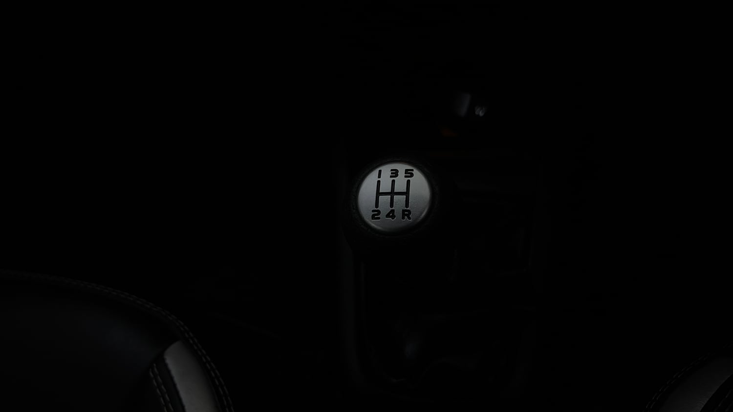 Used 2016 Maruti Suzuki Swift ZXi Petrol Manual interior GEAR  KNOB VIEW