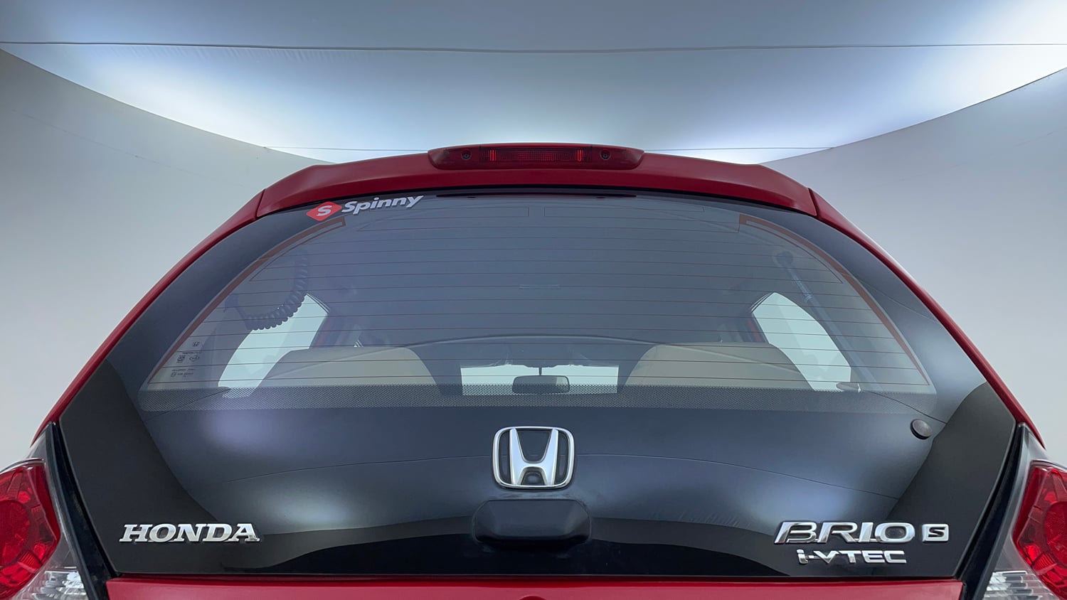 Used 2014 Honda Brio S MT Petrol Manual exterior BACK WINDSHIELD VIEW