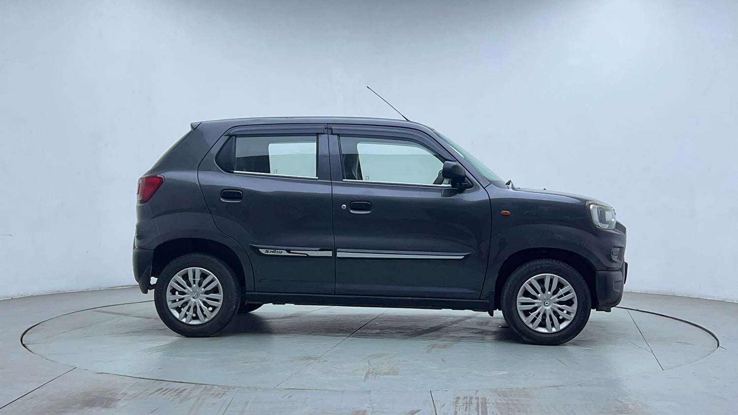 Used 2021 Maruti Suzuki S-Presso VXi AMT Petrol Automatic exterior RIGHT SIDE VIEW