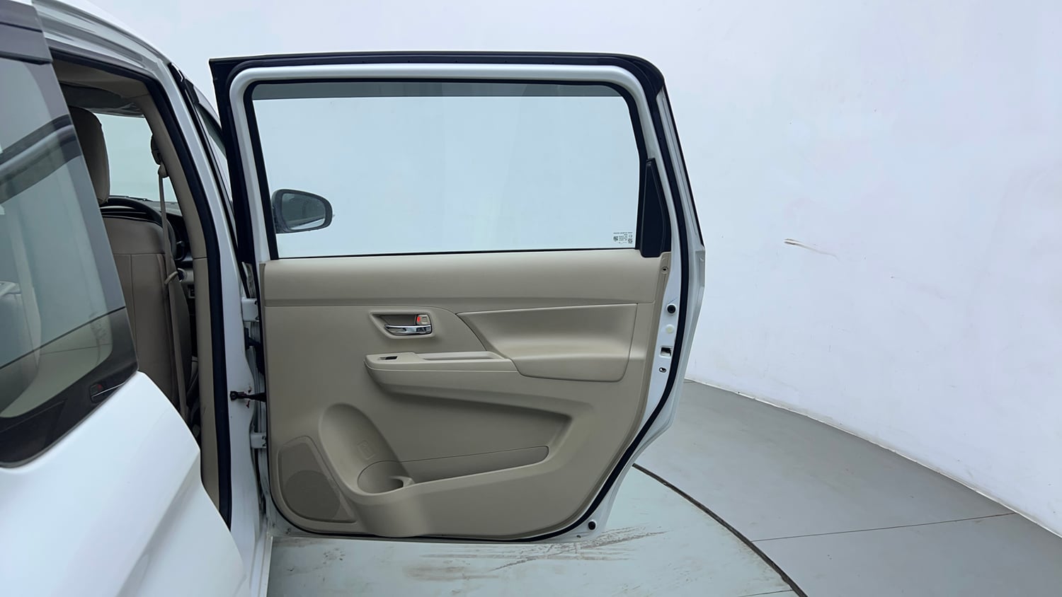 Used 2023 Maruti Suzuki Ertiga ZXi (O) CNG Cng Manual interior RIGHT REAR DOOR OPEN VIEW