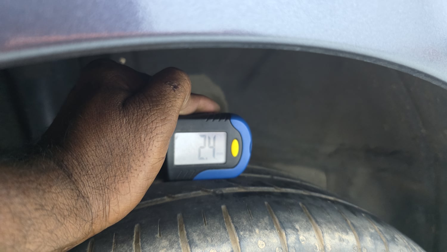 Used 2017 Hyundai Elite i20 Asta 1.4 CRDI Diesel Manual tyres RIGHT REAR TYRE TREAD VIEW