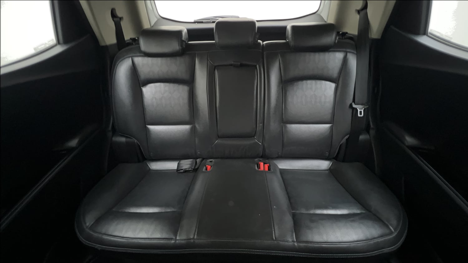 Used 2024 Mahindra XUV400 EL 39.4 KWH Dual Tone Electric Automatic interior REAR SEAT CONDITION VIEW