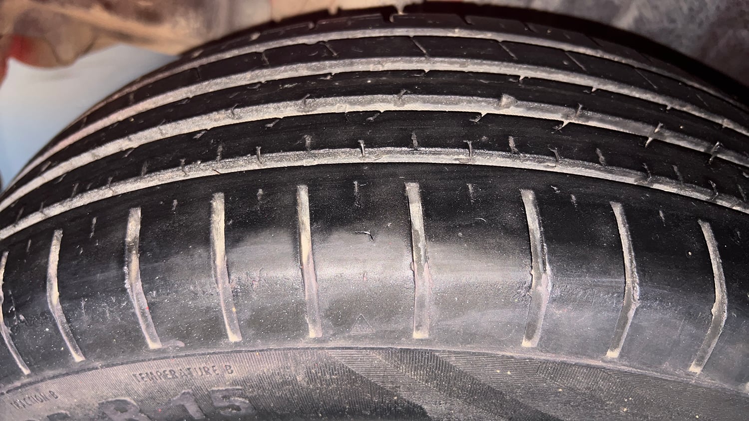 Used 2019 Maruti Suzuki Swift ZXi Petrol Manual tyres RIGHT REAR TYRE TREAD VIEW