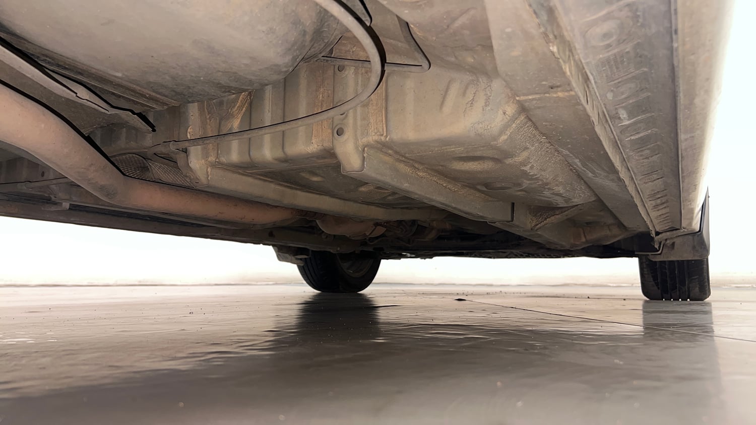 Used 2018 Toyota Corolla Altis VL CVT Petrol Petrol Automatic extra REAR RIGHT UNDERBODY VIEW