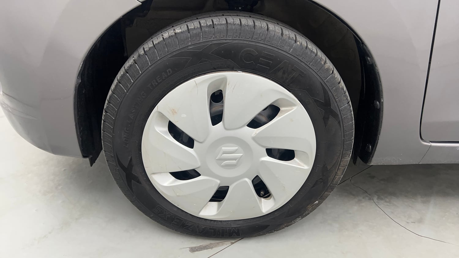Used 2017 Maruti Suzuki Celerio ZXI (O) AMT Petrol Automatic tyres LEFT FRONT TYRE RIM VIEW