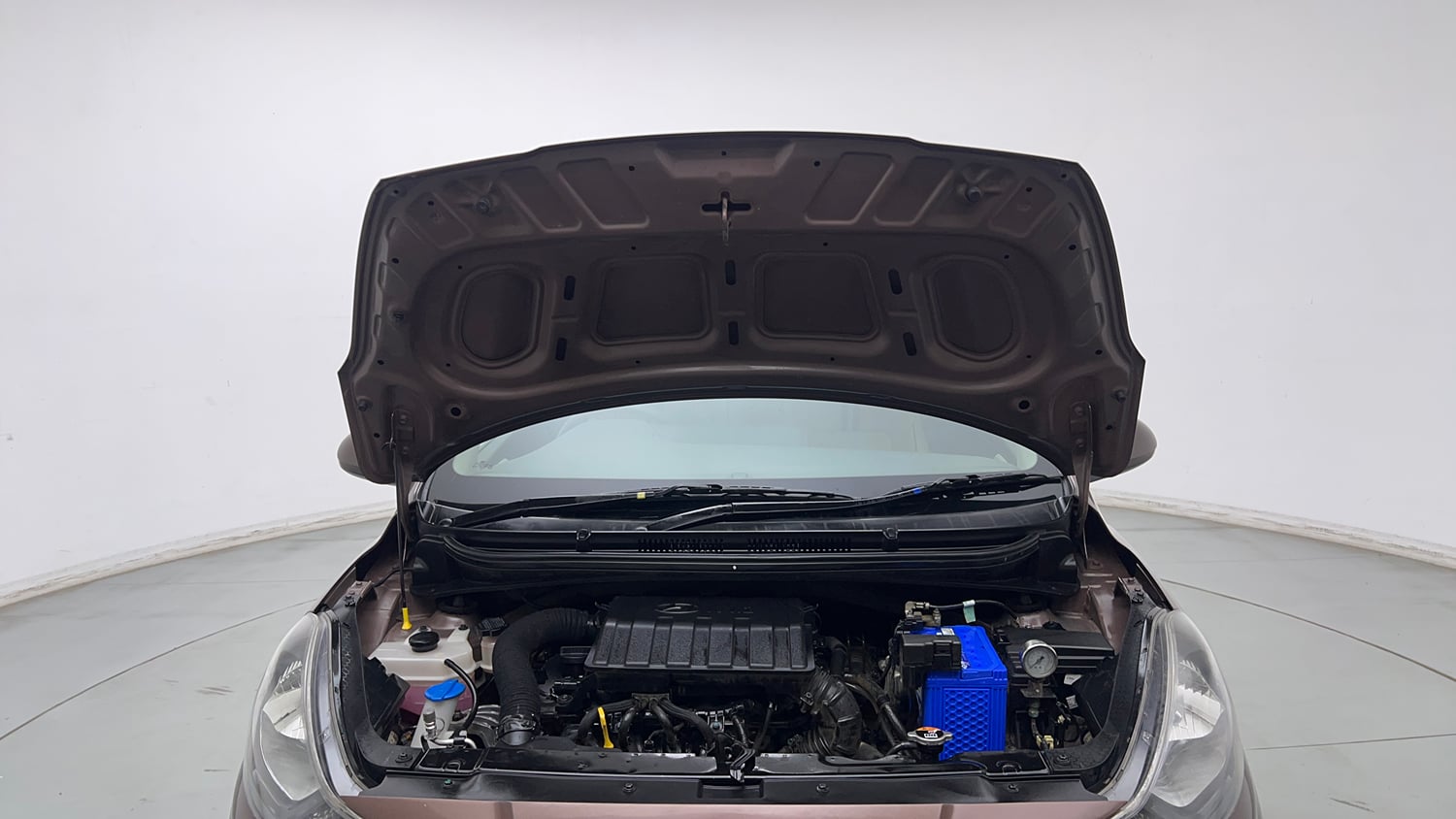 Used 2021 Hyundai Aura S 1.2 CNG Cng Manual engine ENGINE & BONNET OPEN FRONT VIEW