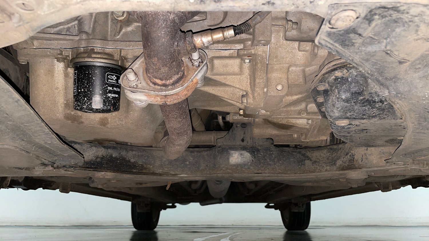 Used 2017 Maruti Suzuki Ciaz ZXi  AT Petrol Automatic extra FRONT LEFT UNDERBODY VIEW