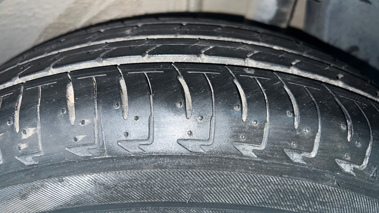 Used 2018 Maruti Suzuki Ignis Delta 1.2 AMT Petrol Automatic tyres LEFT REAR TYRE TREAD VIEW