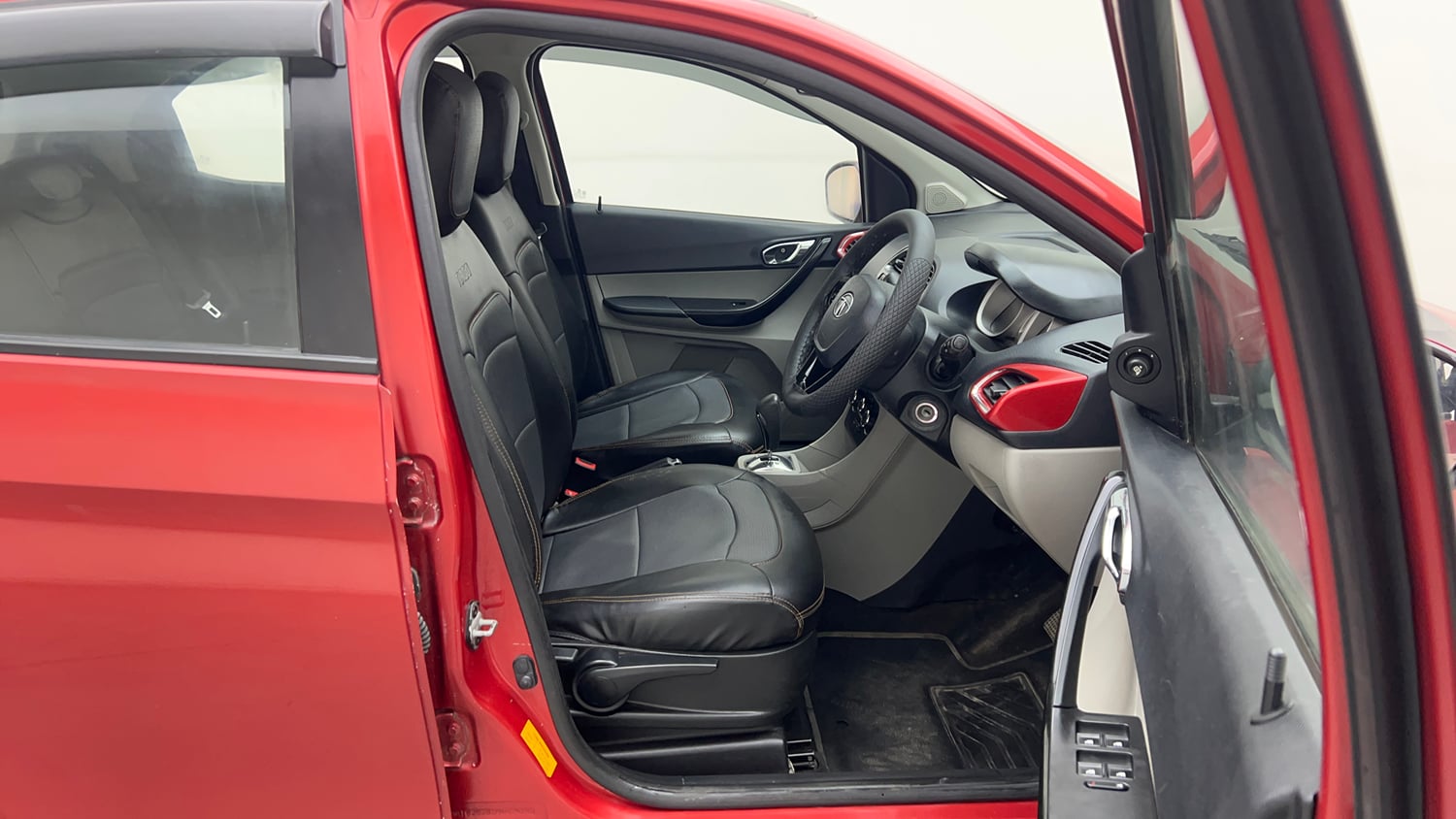 Used 2017 Tata Tiago Revotron XZA Petrol Automatic interior RIGHT SIDE FRONT DOOR CABIN VIEW