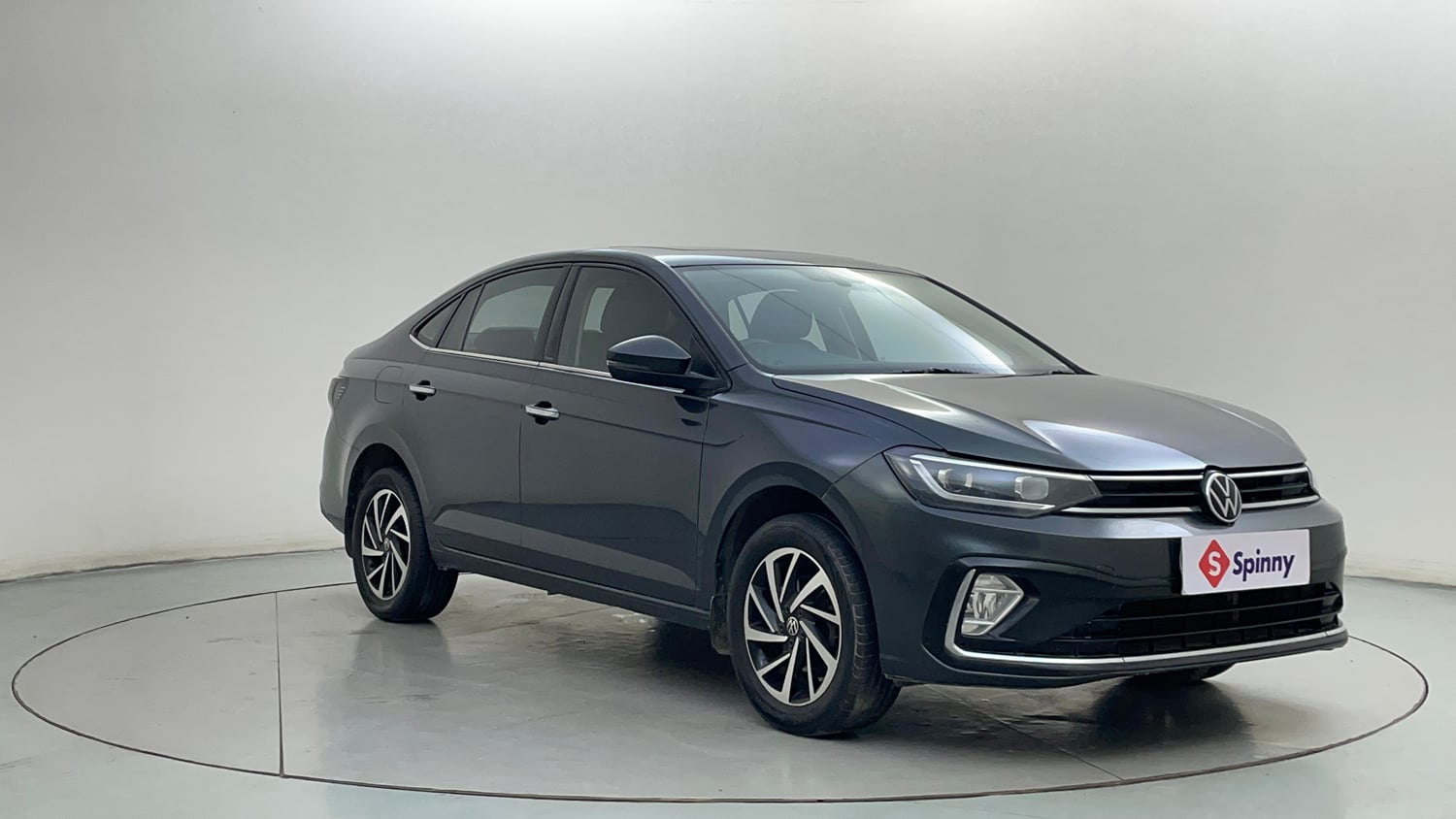 Used 2022 Volkswagen Virtus Topline 1.0 TSI AT Petrol Automatic exterior RIGHT FRONT CORNER VIEW