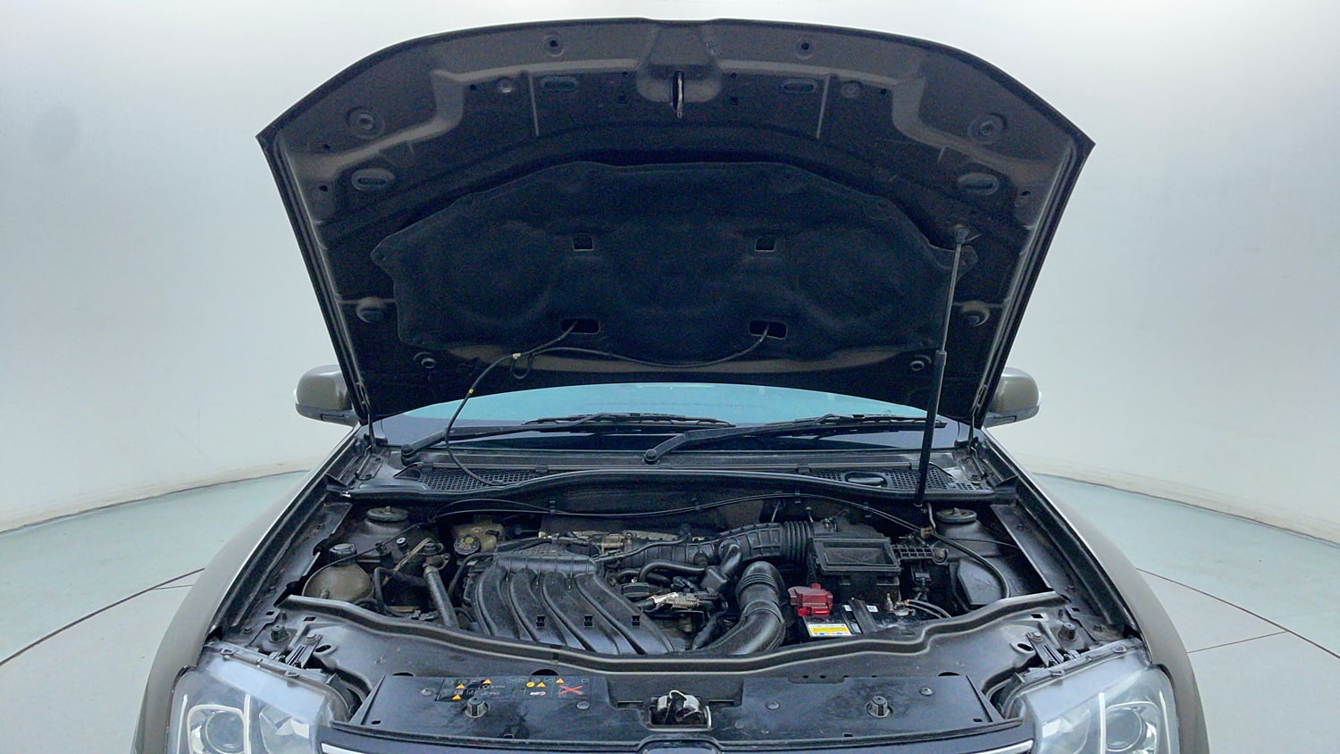 Used 2021 Renault Duster RXZ 1.5 Petrol MT Petrol Manual engine ENGINE & BONNET OPEN FRONT VIEW