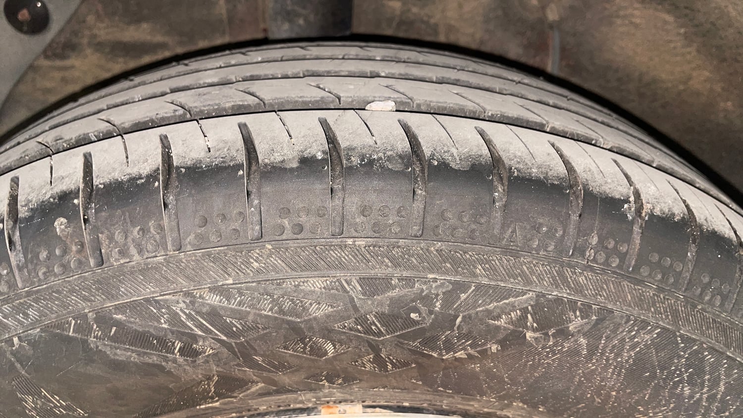Used 2016 Hyundai Elite i20 Sportz 1.2 Petrol Manual tyres RIGHT REAR TYRE TREAD VIEW