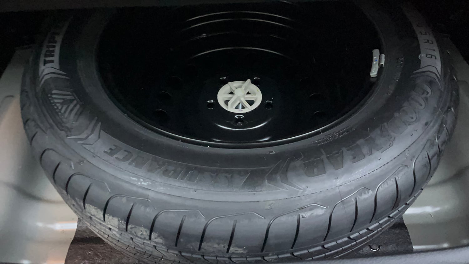 Used 2024 kia Seltos HTX 1.5 Petrol IVT Petrol Automatic tyres SPARE TYRE VIEW