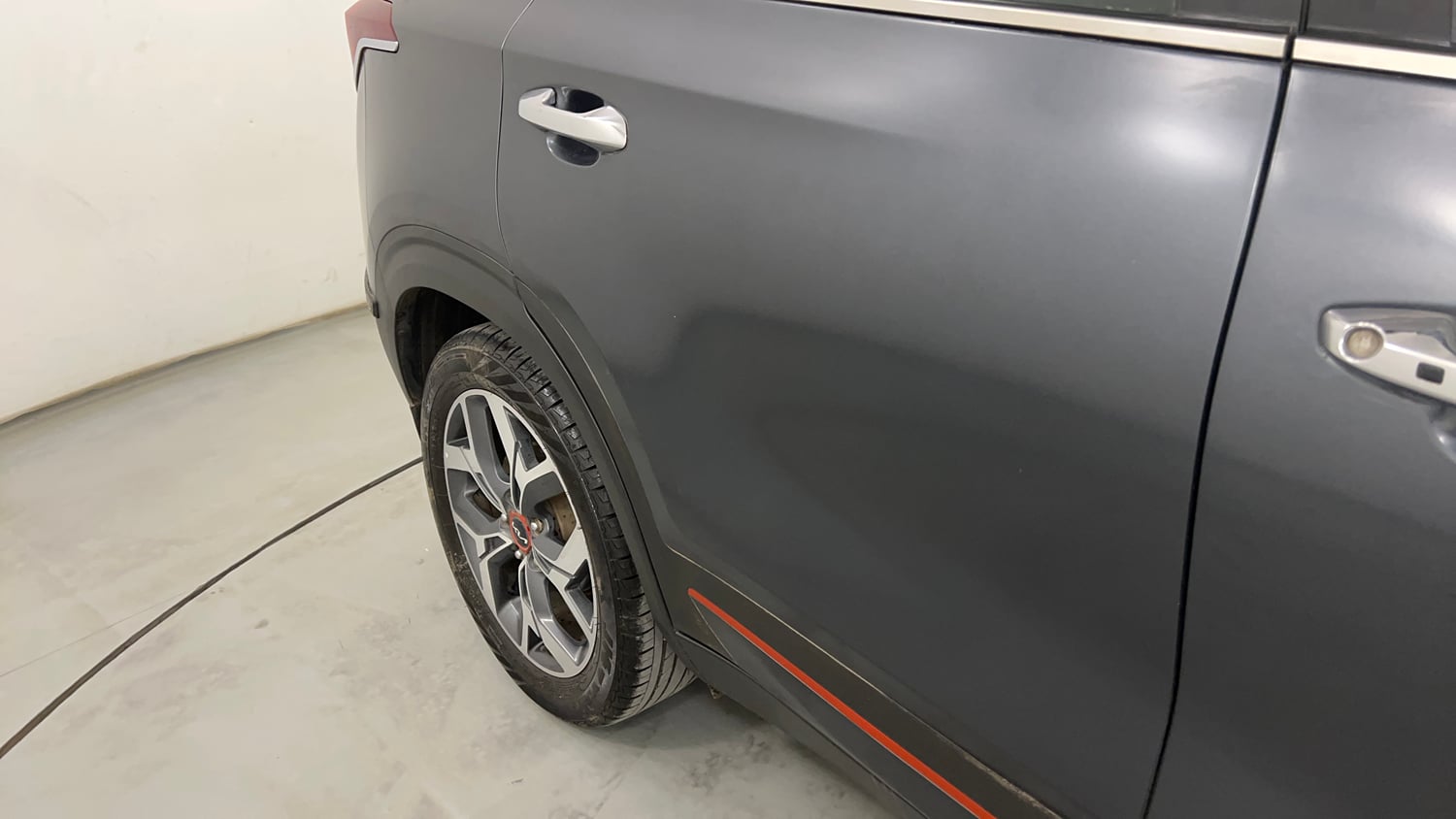 Used 2022 Kia Seltos X Line 1.4 DCT Petrol Automatic dents MINOR SCRATCH