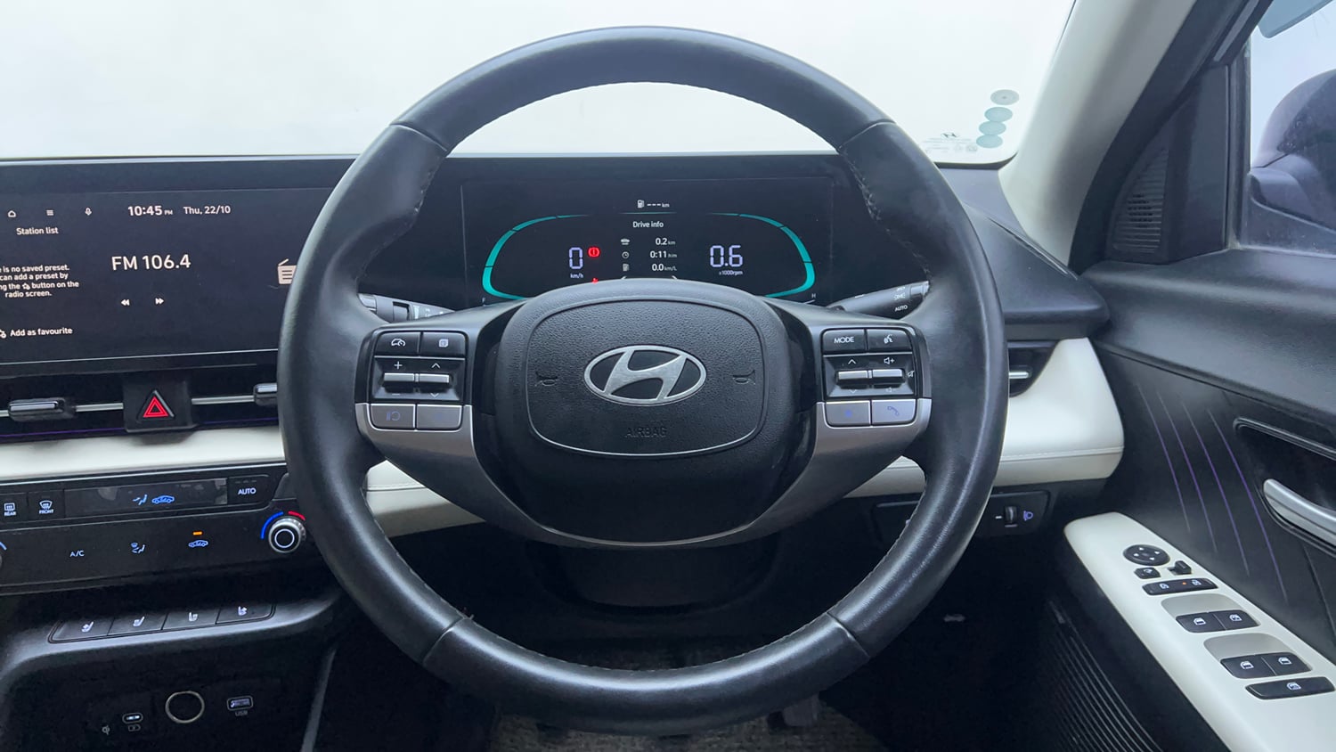 Used 2023 Hyundai Verna SX (O)1.5 MPi Petrol Manual interior STEERING VIEW
