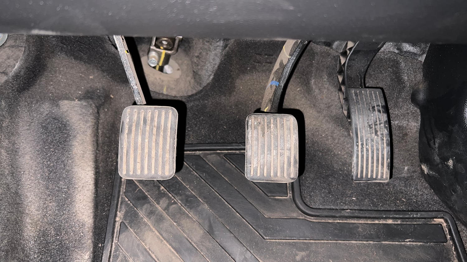 Used 2021 Hyundai Grand i10 Nios Sportz 1.2 Kappa VTVT Dual Tone Petrol Manual interior PEDALS VIEW