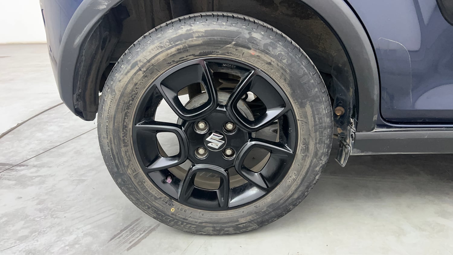 Used 2022 Maruti Suzuki Ignis Zeta 1.2 MT Petrol Manual tyres RIGHT REAR TYRE RIM VIEW