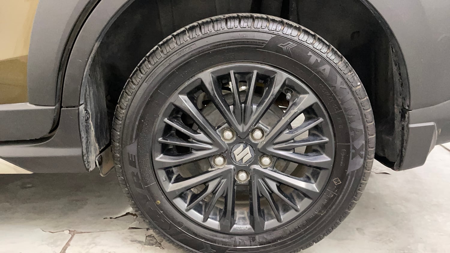 Used 2019 Maruti Suzuki XL6 Alpha AT Petrol Petrol Automatic tyres LEFT REAR TYRE RIM VIEW