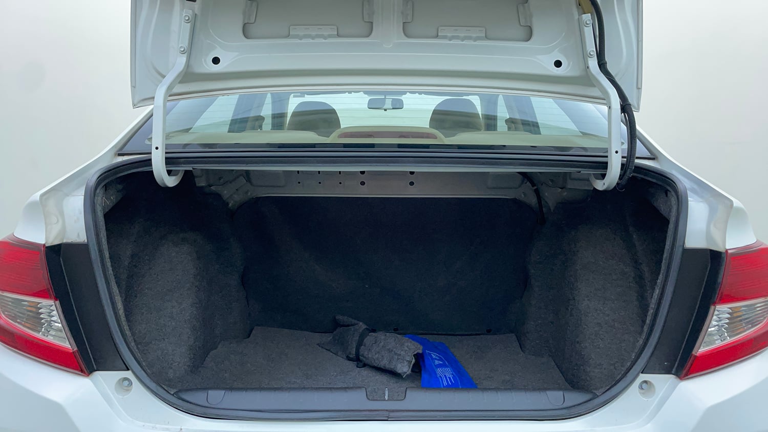 Used 2019 Honda Amaze 1.5 VX CVT Diesel Diesel Automatic interior DICKY INSIDE VIEW